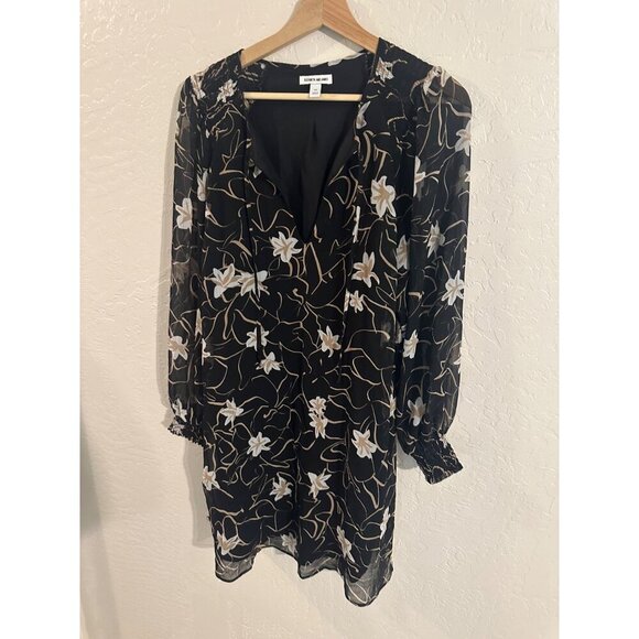 Elizabeth & James Floral Long Sleeved Spring Mini Dress - Picture 2 of 11